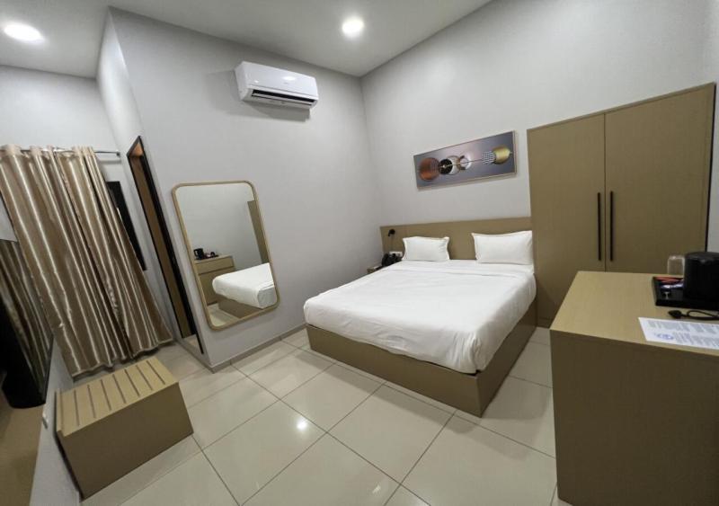 Ixoras Hotel Victoire Kinshasa Buitenkant foto
