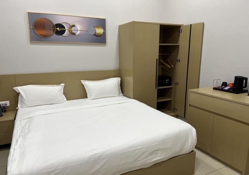 Ixoras Hotel Victoire Kinshasa Buitenkant foto
